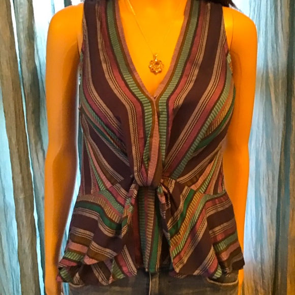 COLORFUL TWIST FRONT PEPLUM TOP - Picture 7 of 8
